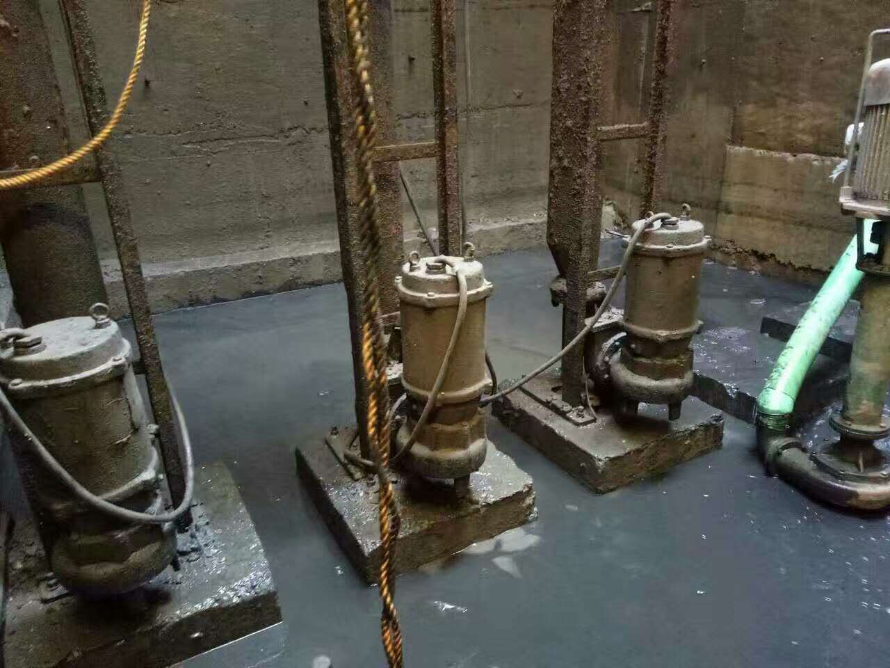 埇桥污水池清理